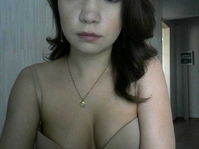 Broadcast screenshots Karoline-kiss