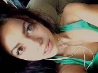 Erotic video chat karollinaaa