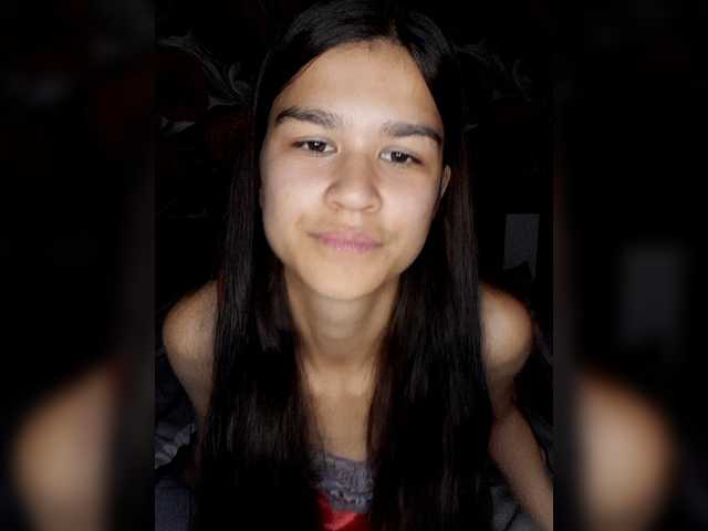 Welcome to my chat room! Feel free to say hi 😊