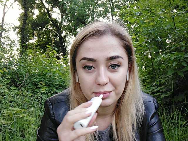 Broadcast screenshots ---Alice---