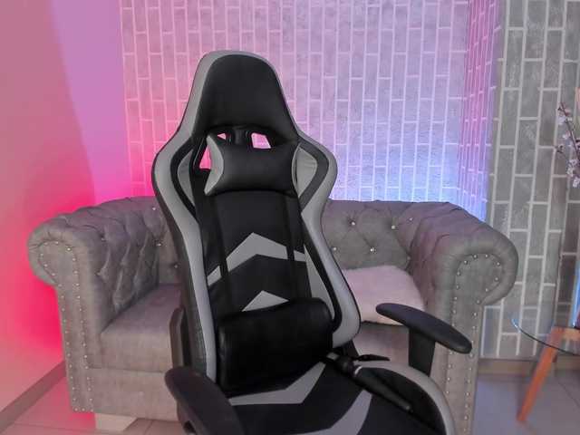 Broadcast screenshots KatieWebster