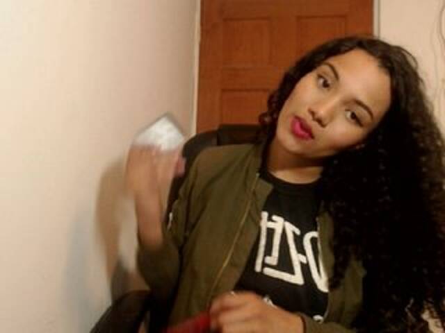 Broadcast screenshots Katy-Logan