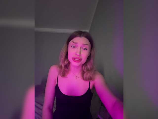 Broadcast screenshots KatyDaysie