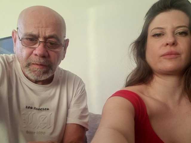 Welcome to our chat room! Feel free to say hi 😊