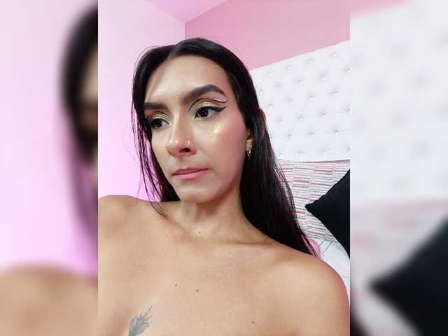 Photos KelsyMoore Tell me your wildest thoughts and let´s have fun together playing with this hot colombian body . FULL NAKED + BLOWJOB AT @remain