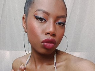 Erotic video chat Keniaa-ebony