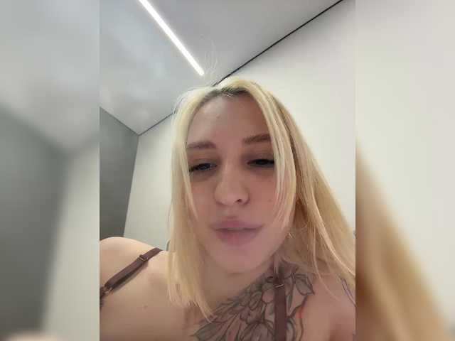 Broadcast screenshots -Alexa-999-