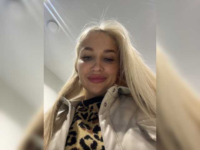 Broadcast screenshots -Alexa-999-