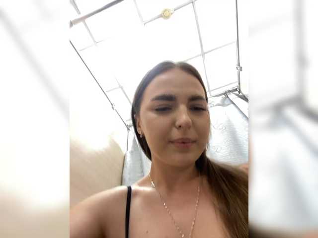 Broadcast screenshots -Alexa-999-