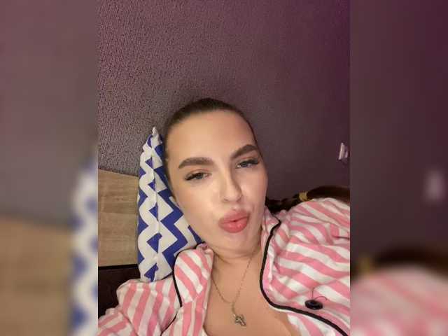 Broadcast screenshots -Alexa-999-