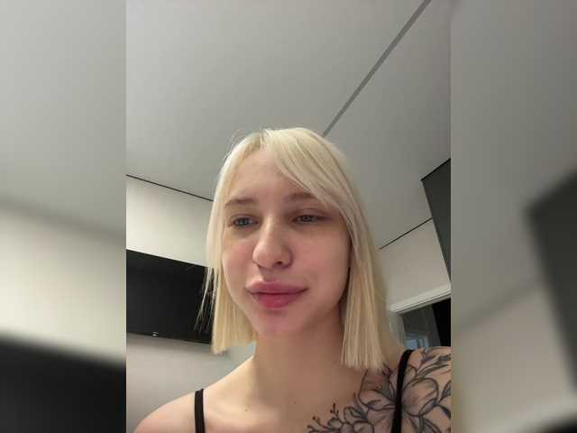 Broadcast screenshots -Alexa-999-