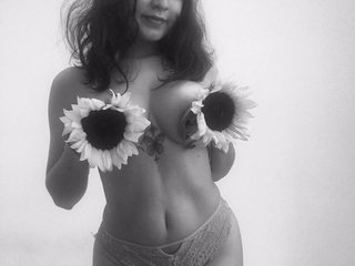 Erotic video chat Keyracams