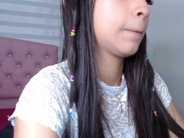 Broadcast screenshots KhloeFlower