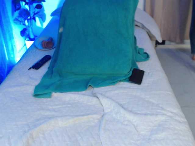 Broadcast screenshots kiiraSophia24