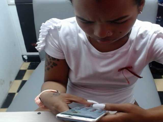 Broadcast screenshots Kimbrunette