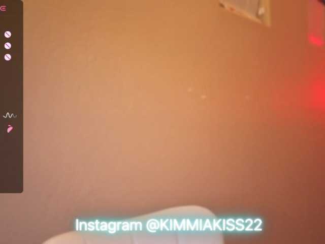 Broadcast screenshots Kimmiakiss22