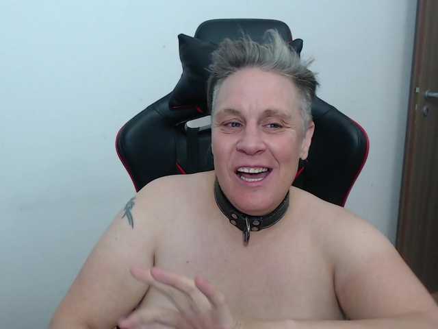 Broadcast screenshots kinkstakinks76
