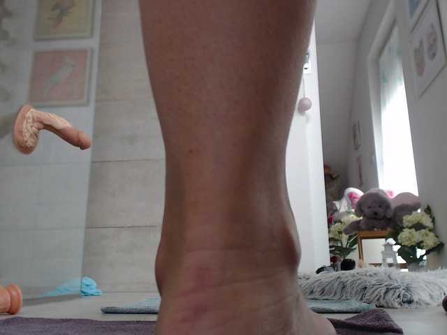 Broadcast screenshots KinkyMoni