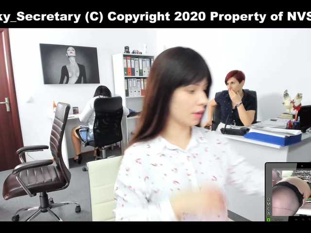 Broadcast screenshots KinkyOffice