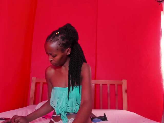 Broadcast screenshots KinkyRose