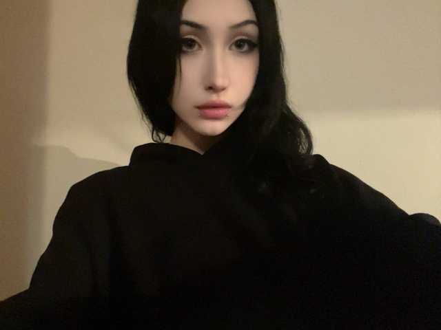 Photo of the profile kira-after-dark