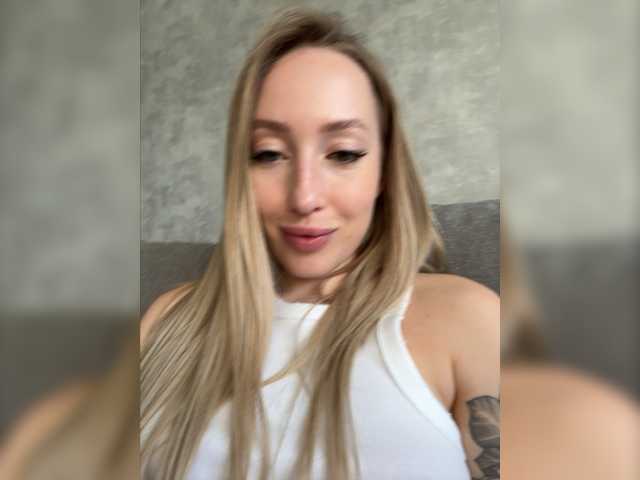 Broadcast screenshots Chloee