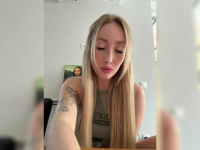 Broadcast screenshots Chloee