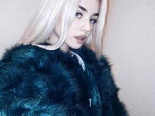 Erotic video chat kiradi