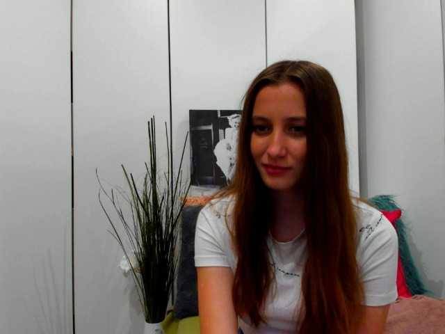 Broadcast screenshots KiraMonroe69