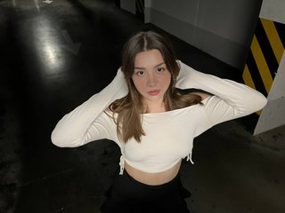 Erotic video chat KisaPurr