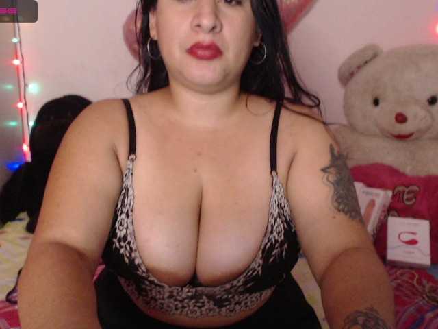 Photos kiutboobs TITS BOUNCE TODAY....tits flash 50 tips - nude 120 tips - suck dildo 100 tips - finguering 160. BIG SQUIRT 400, toy ass 1000