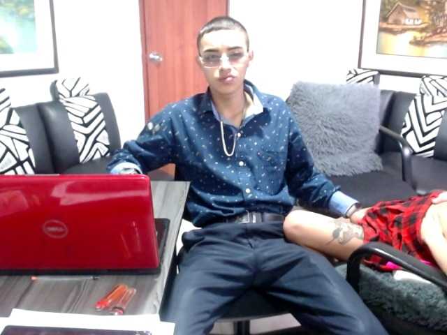 Broadcast screenshots kloeandklay