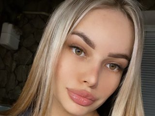 Erotic video chat Klubnika13