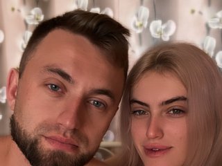 Erotic video chat KrissAndVanessa