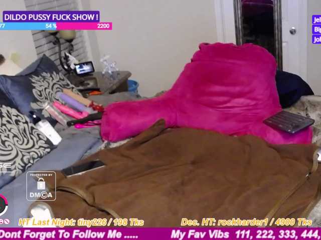 Broadcast screenshots KristaStarr