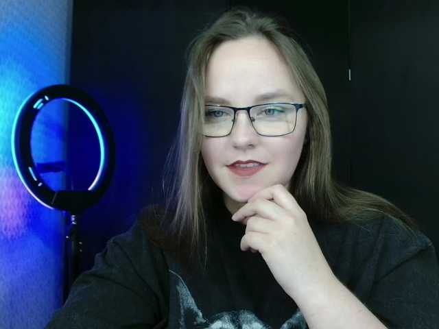 hello everyone, my name i***ristina and I'm new) private is open ;)