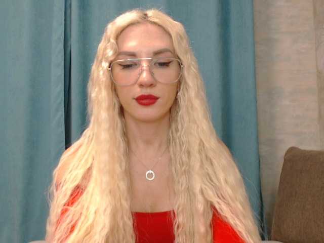 Broadcast screenshots Kristy6433