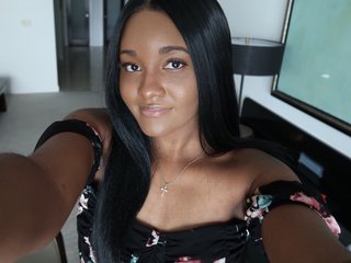 Erotic video chat KrystalMilani