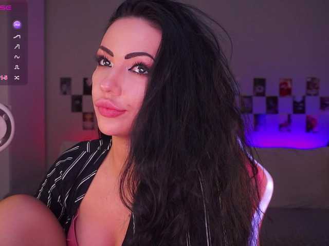 Broadcast screenshots Miss_CHARMER