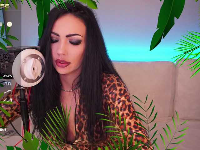 Broadcast screenshots Miss_CHARMER