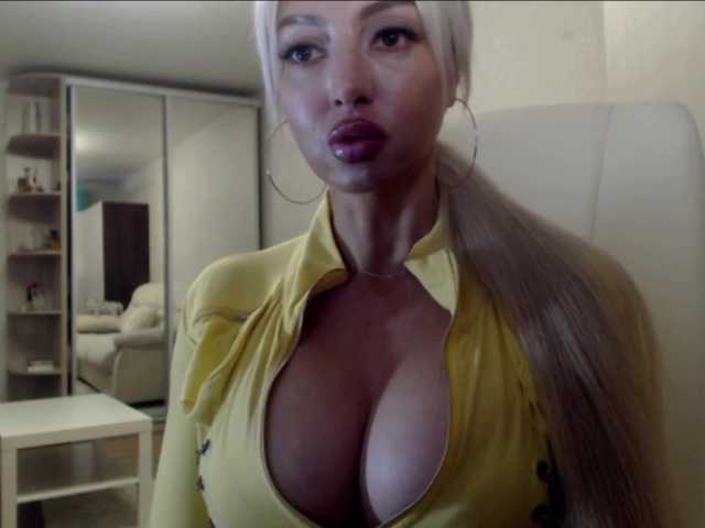 Broadcast screenshots LadyMiranda