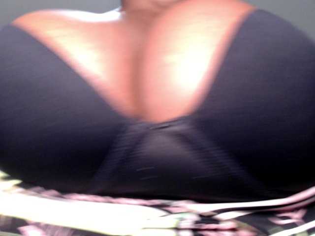 Broadcast screenshots lalaAfrolatin