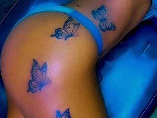 Erotic video chat LalaKisses