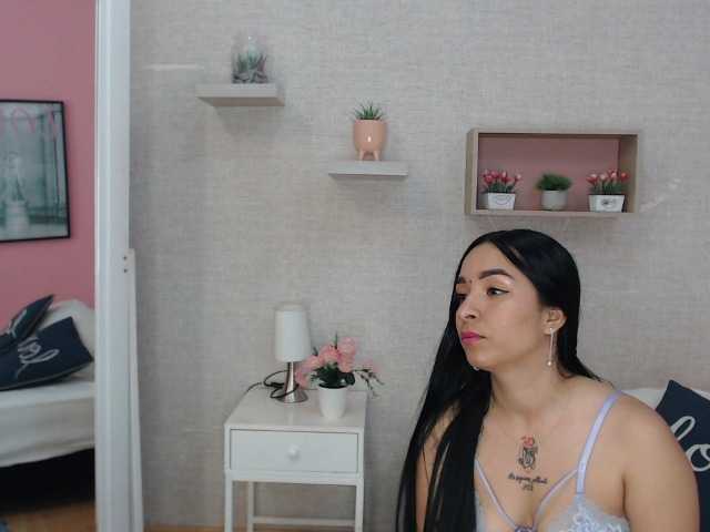 Broadcast screenshots LaraCortz