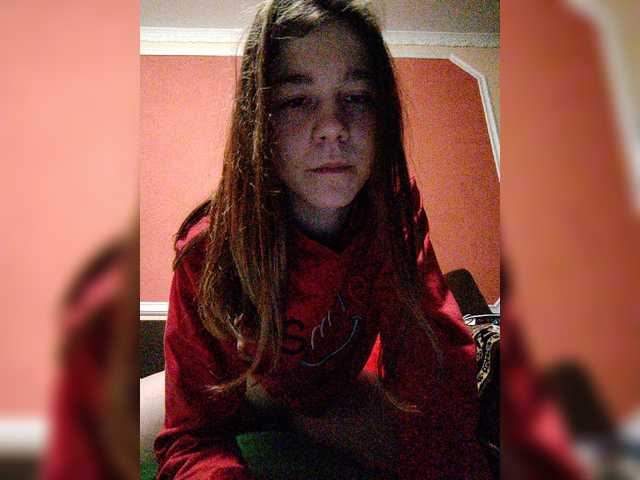 Broadcast screenshots LaraUllman