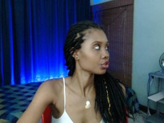 Broadcast screenshots latinachloe