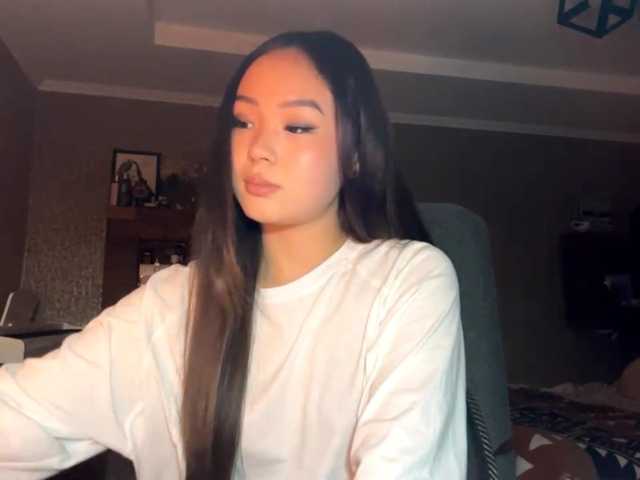 Welcome to my chat room! Feel free to say hi 😊