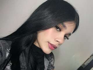 Erotic video chat lauralopeez