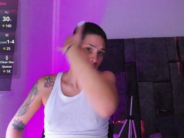 Broadcast screenshots LauraR