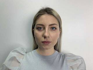 Erotic video chat LaureBenard